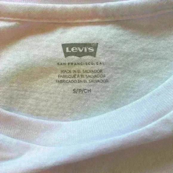 Women's Levi’s short sleeve t-shirt size small - Picture 5 of 8